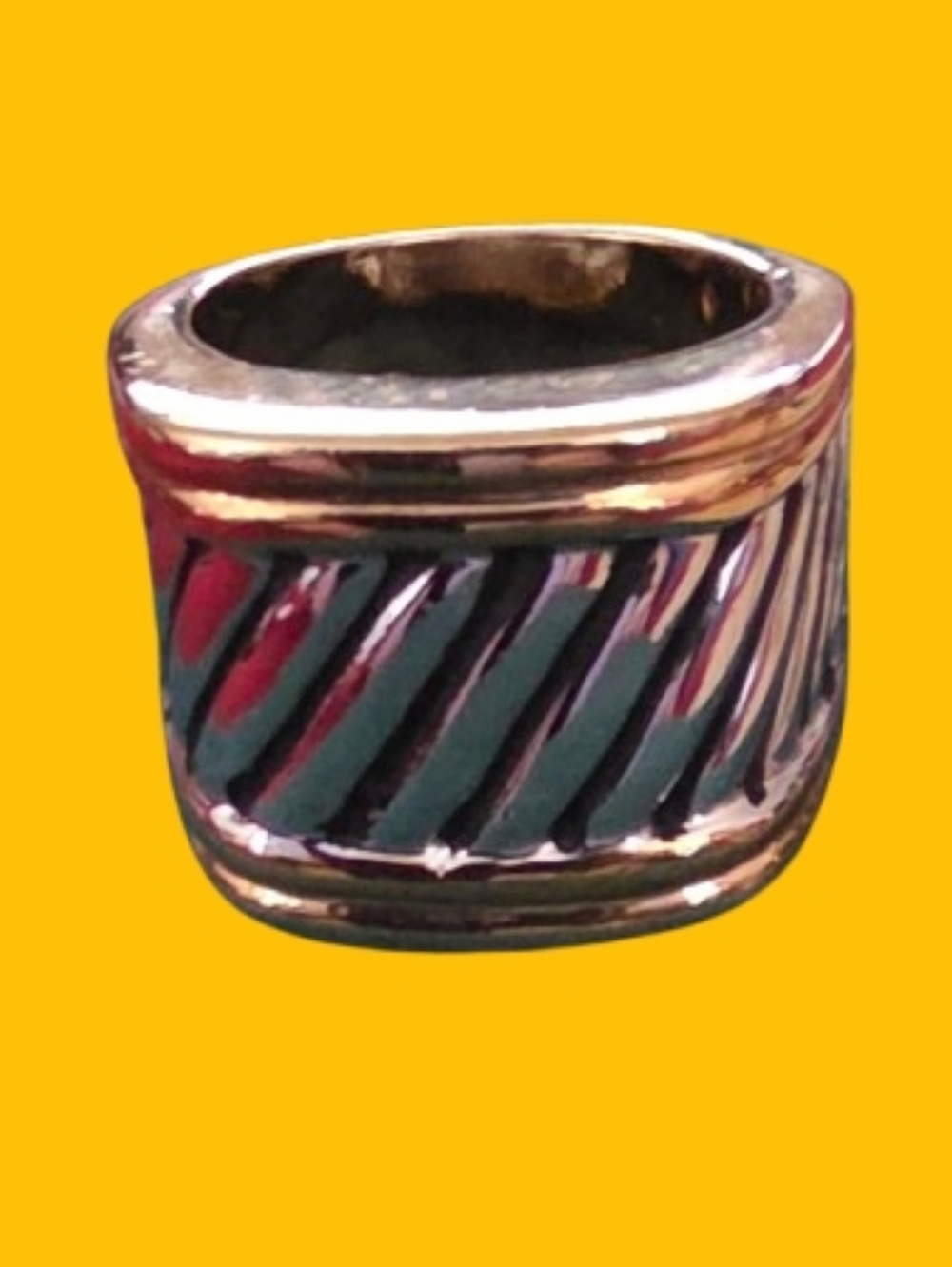 π£ Classic Y2K Two Tone Ribbed Cigar Chunky Ring Size 7 Designer Look π Fashion - Picture 2 of 5